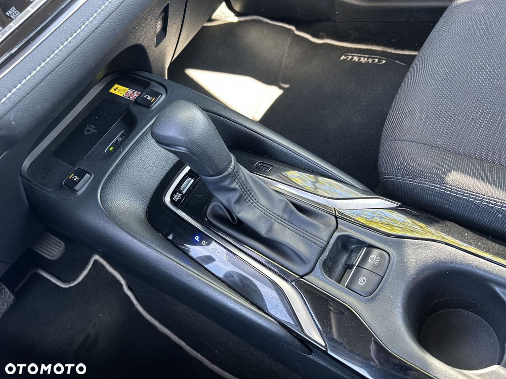 Toyota Corolla 1.8 Hybrid Comfort - 20