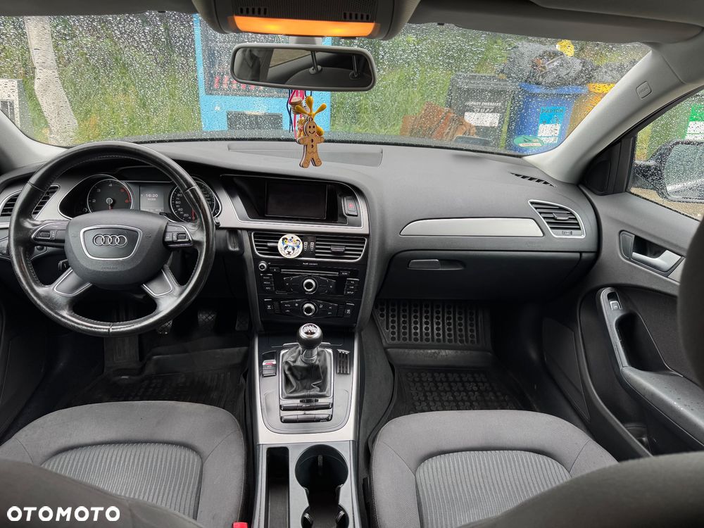 Audi A4 Avant - 4