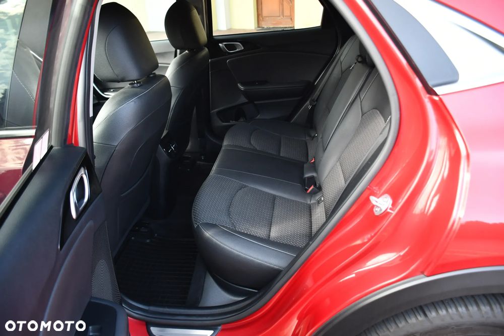 Kia XCeed 1.4 T-GDI OPF DCT7 PLATINUM EDITION - 8