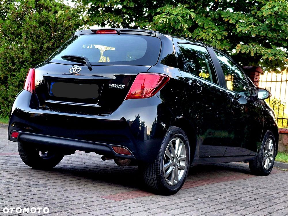 Toyota Yaris 2015 photo 4