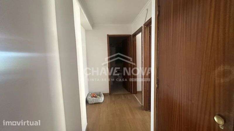 Apartamento T3 situado na zona de Coimbrões - Grande imagem: 4/9