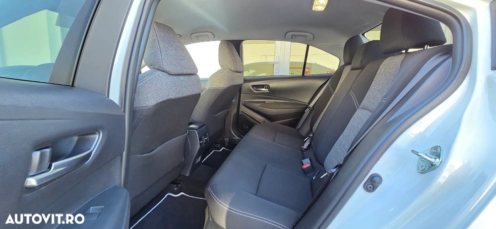 Toyota Corolla 1.8 HSD Dynamic - 16
