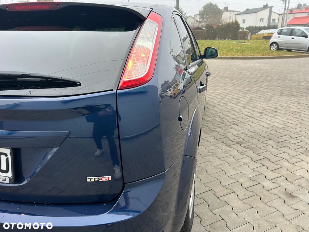 Ford Focus - 16
