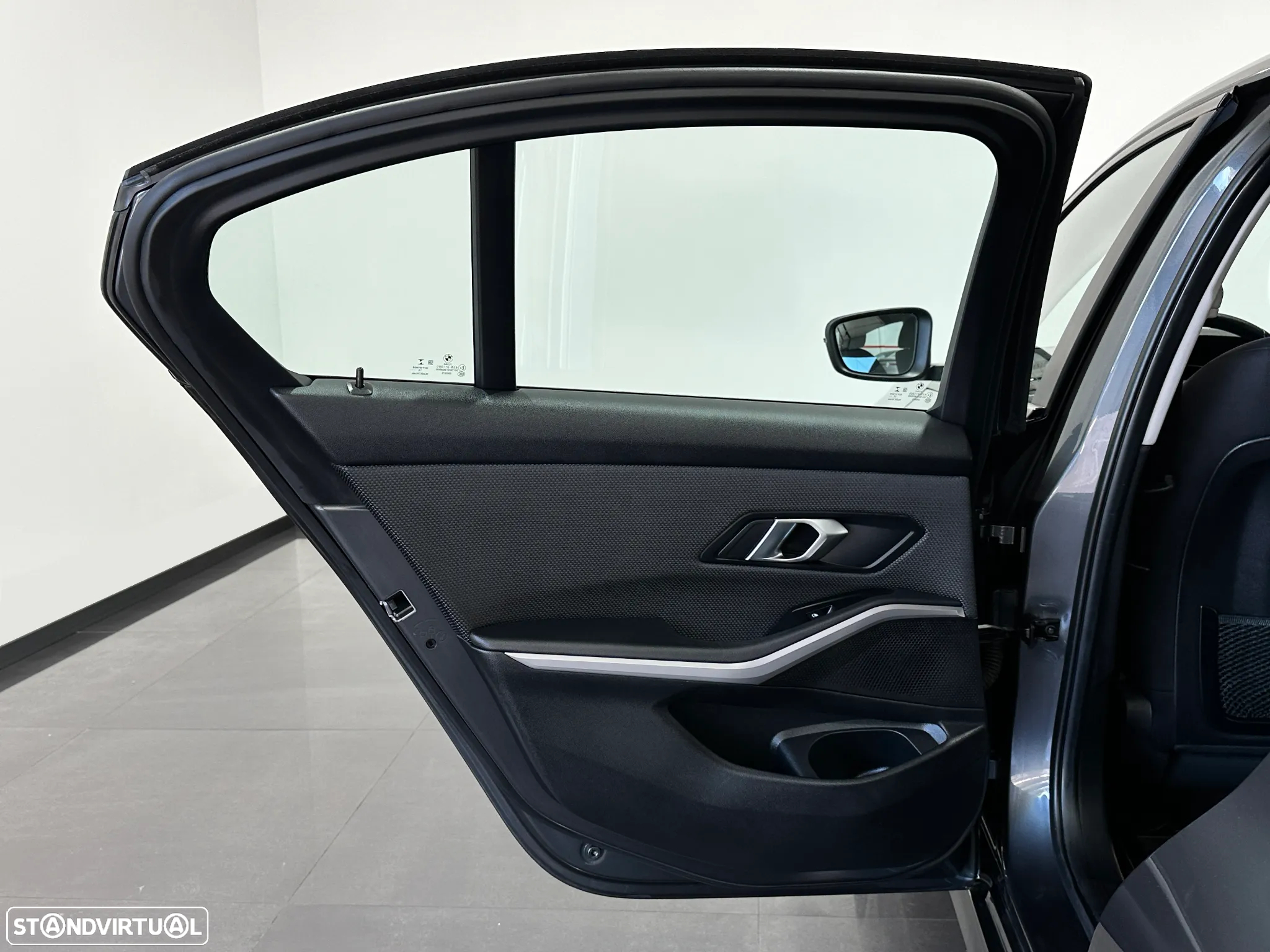 BMW 330 e Corporate Edition Auto - 40