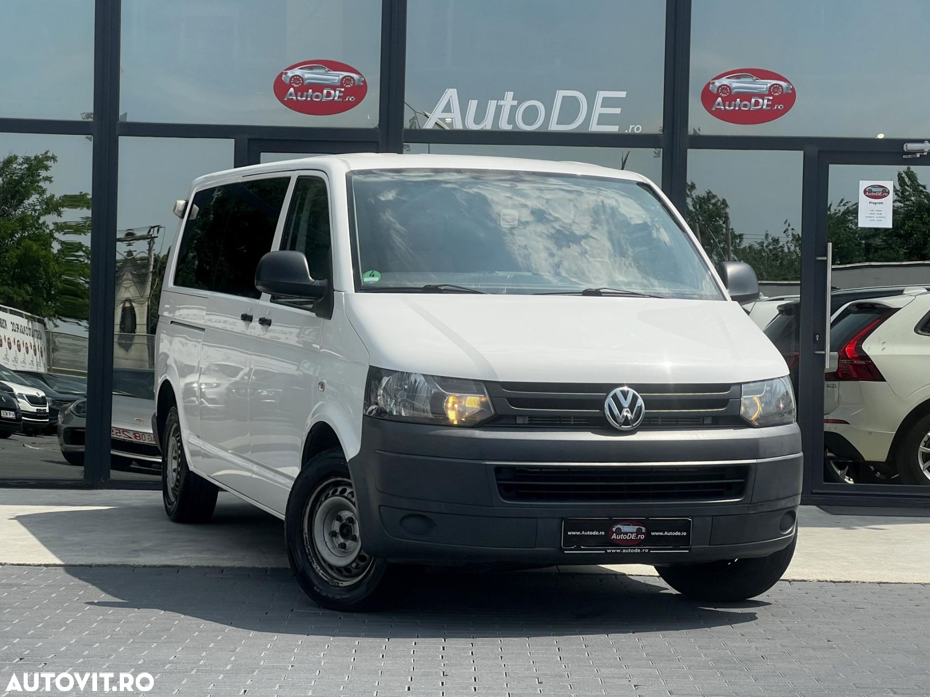 Volkswagen Transporter - 2