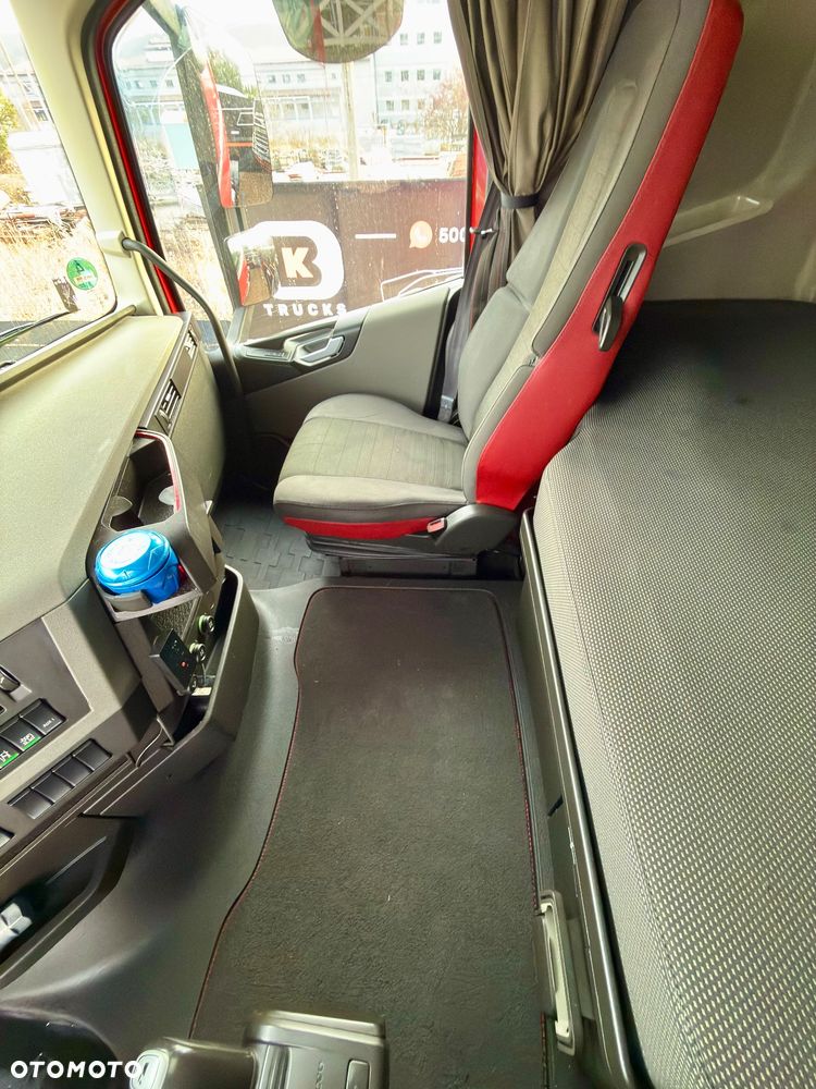 Volvo FH460 / 2017 / 731000 km / NOWA HYDRAULIKA /  IMPORT / KLIMA POSTOJOWA - 21