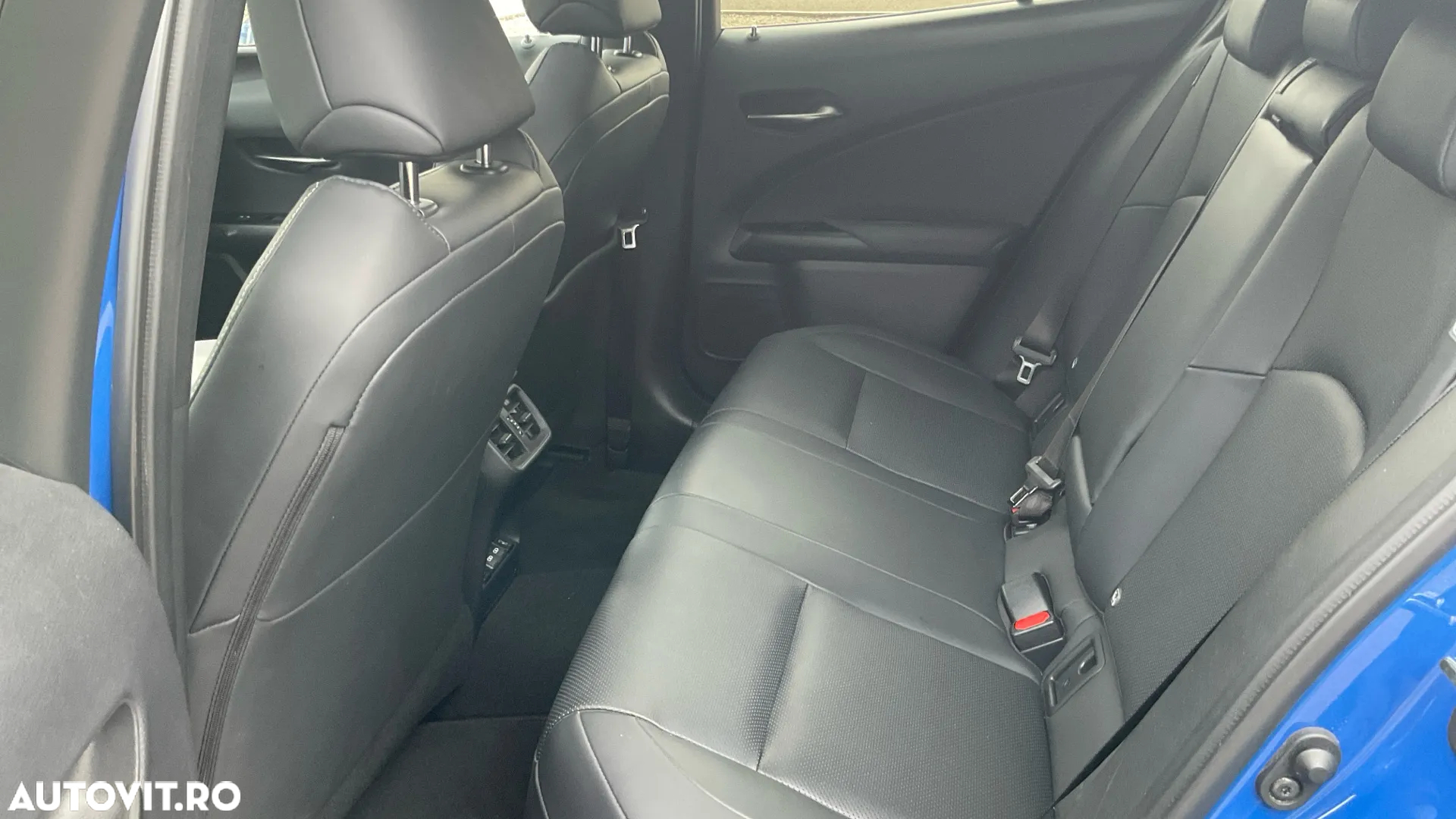 Lexus UX 300e Luxury - 13