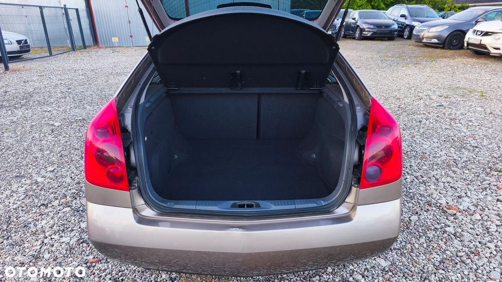 Nissan Primera - 35