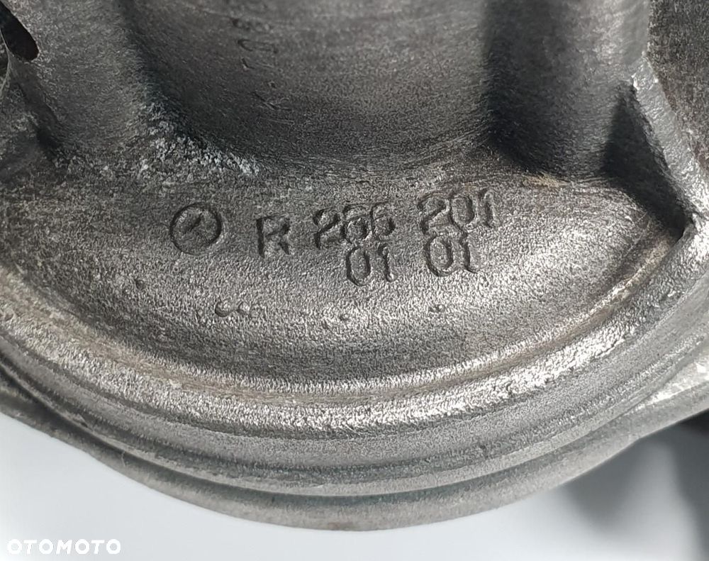 PODSTAWA POMPY WODY MERCEDES W245 CDI A6402010001 - 6