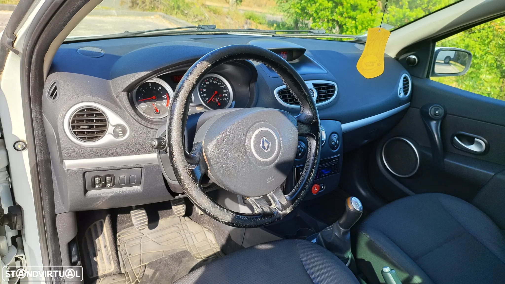 Renault Clio 1.5 dCi Dynamique S - 26