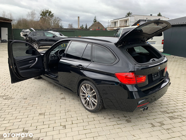 BMW Seria 3 328i Touring xDrive