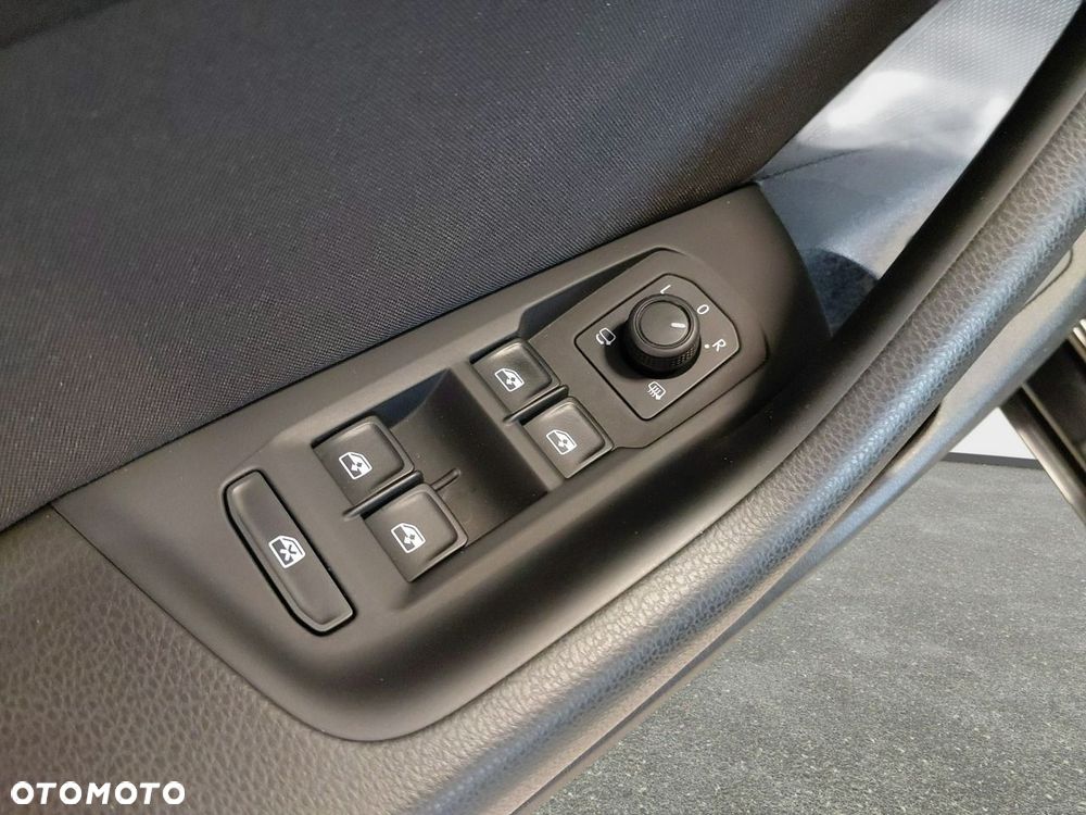 Volkswagen Passat Variant 2.0 TSI Business DSG - 13