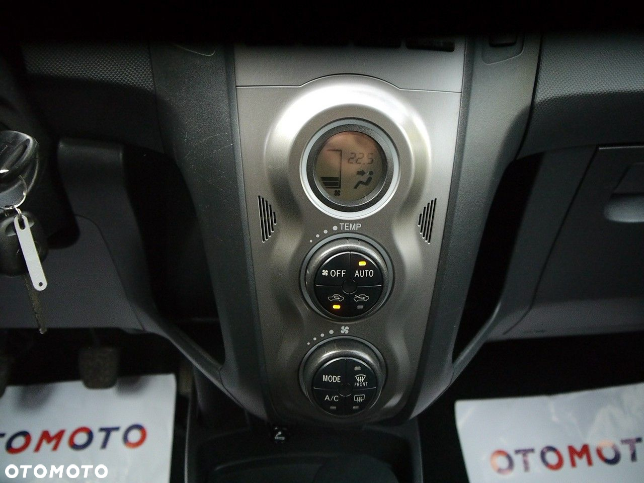 Toyota Yaris 1.33 VVT-i Cool - 16