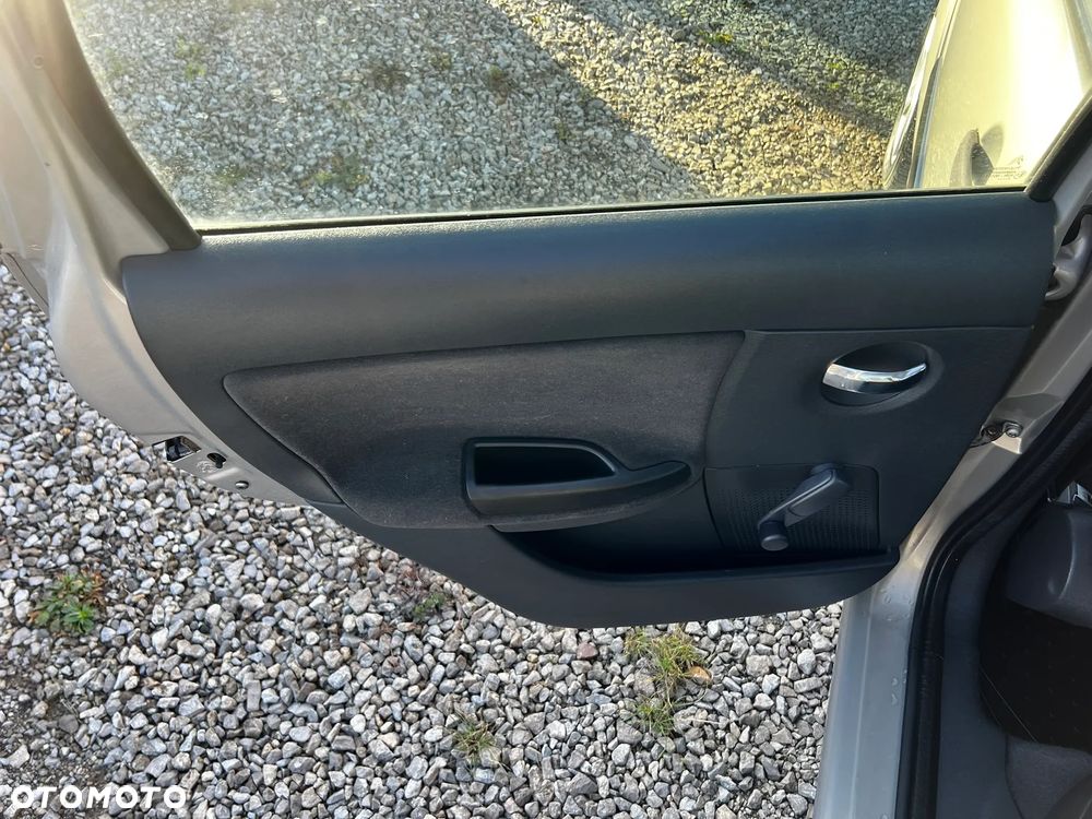 Citroën C3 1.6 HDi FAP Confort - 26