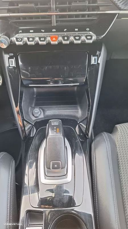 Peugeot 2008 1.5 BlueHDi GT Line EAT8 - 25