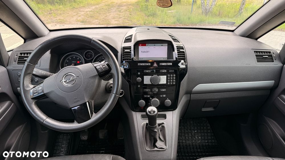 Opel Zafira 1.8 Navi - 9
