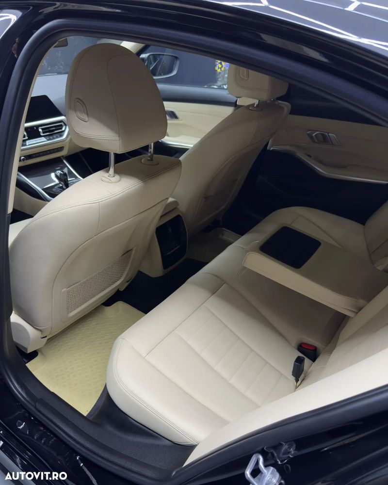BMW Seria 3 320d xDrive AT - 10