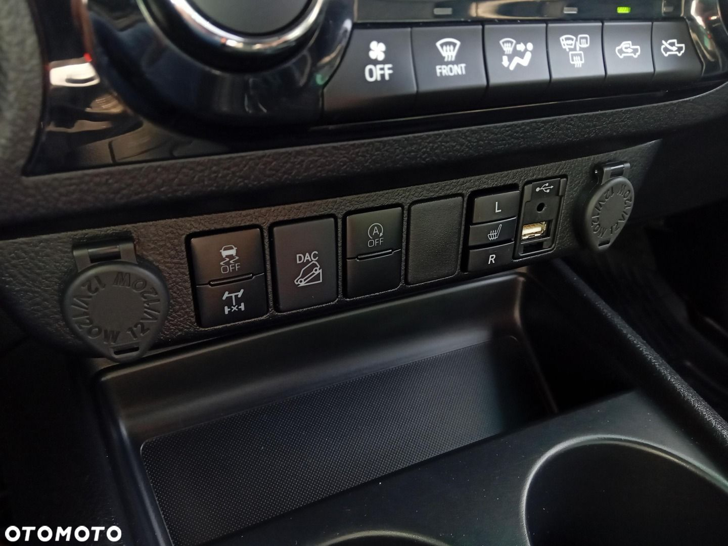 Toyota Hilux - 21