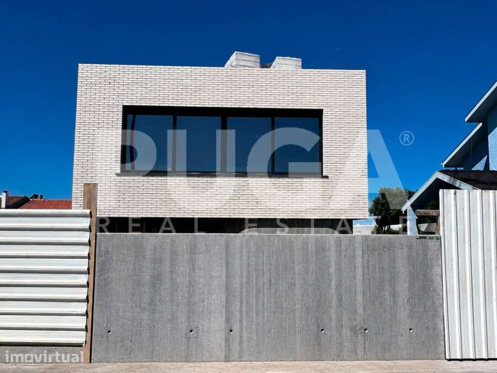 Moradia T3 em construção na Aguda - A apenas 200 metros da praia - Grande imagem: 2/13