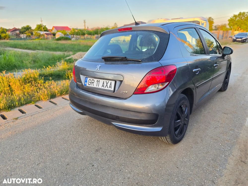 Peugeot 207 1.4HDI Urban - 8