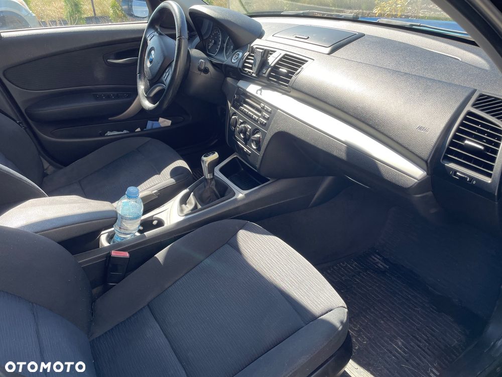BMW Seria 1 116i - 17