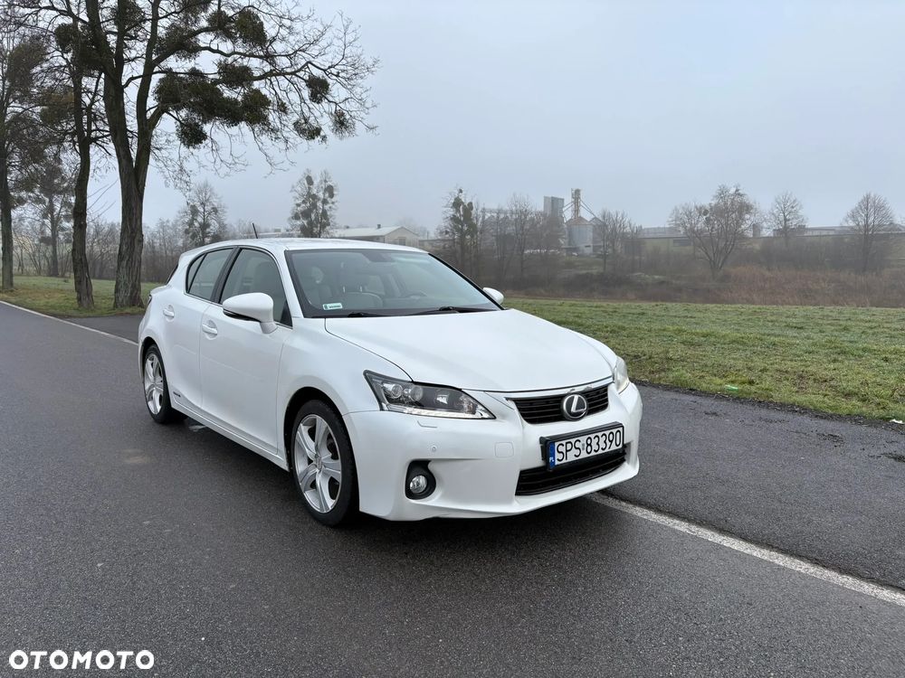 Lexus CT 200h Prestige - 2
