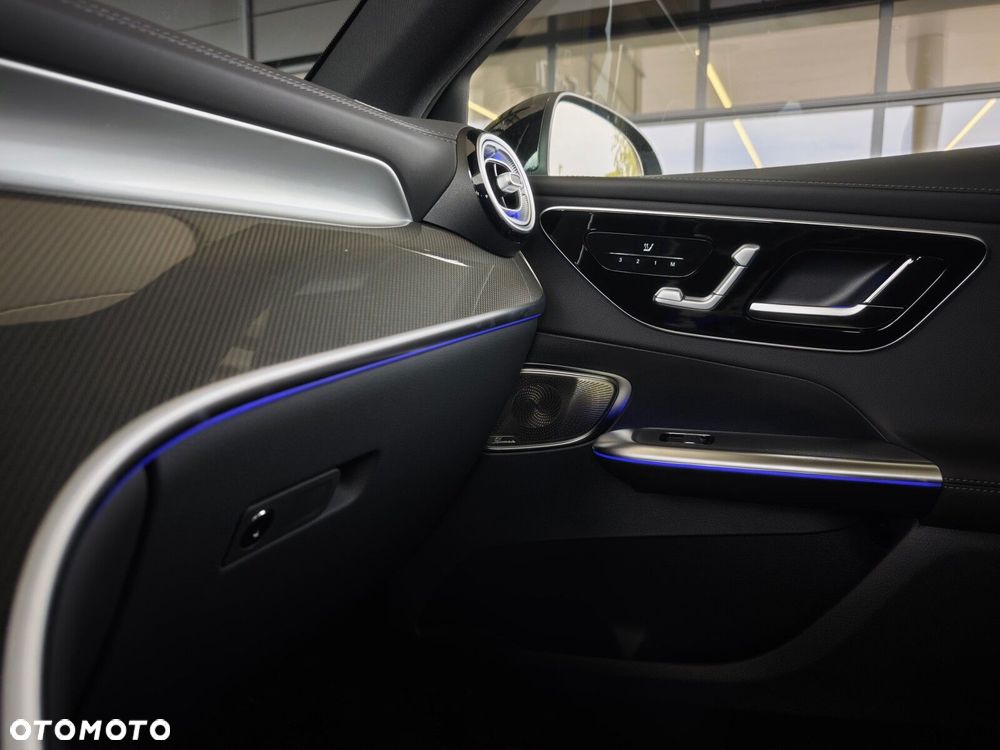 Mercedes-Benz GLC - 28