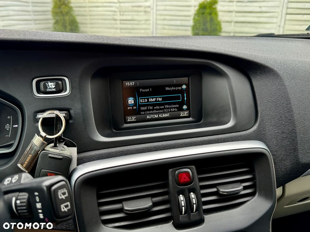 Volvo V40 D2 Momentum - 13