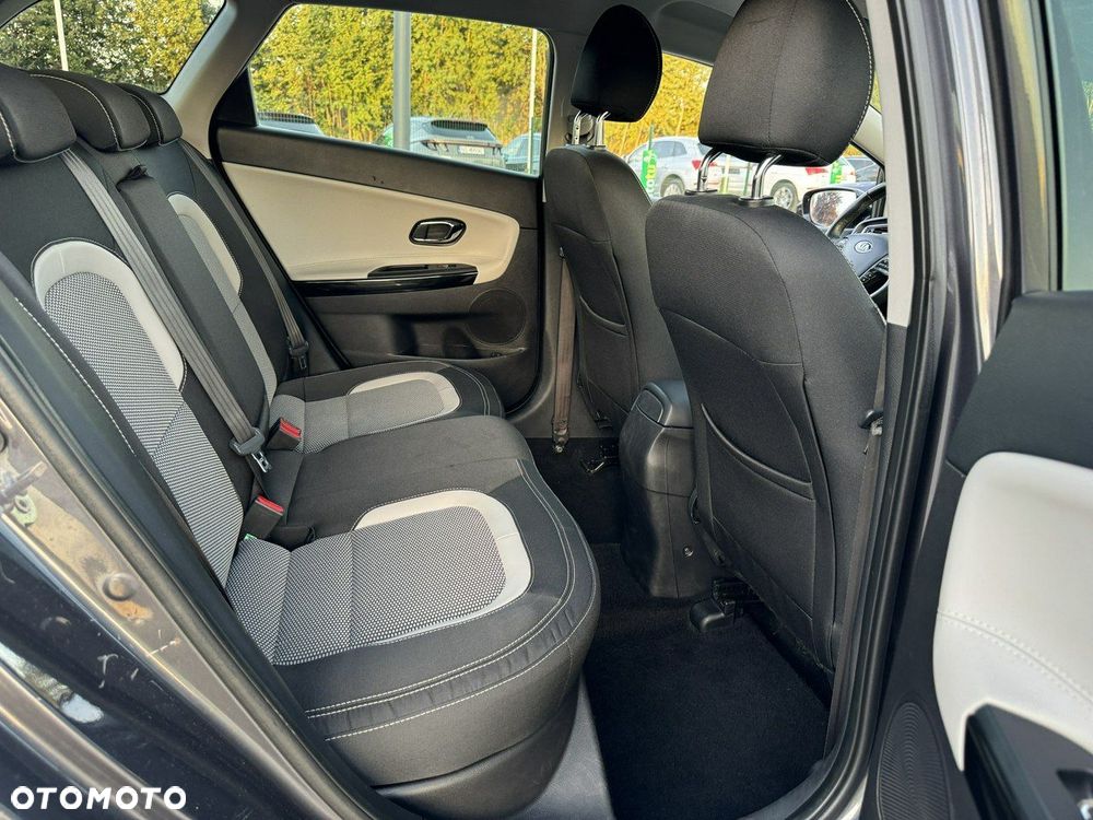 Kia Ceed 1.6 CRDi 136 ISG Platinum Edition - 33