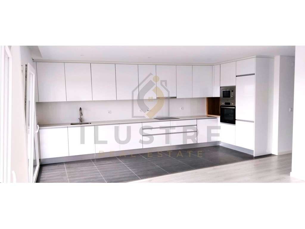 Apartamento T2 com varandas panorâmicas e parqueamento em Santa Mar... - Grande imagem: 2/21