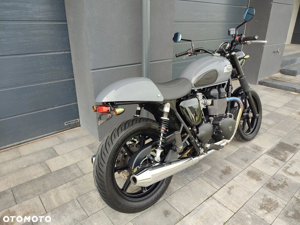 Triumph Bonneville - 29