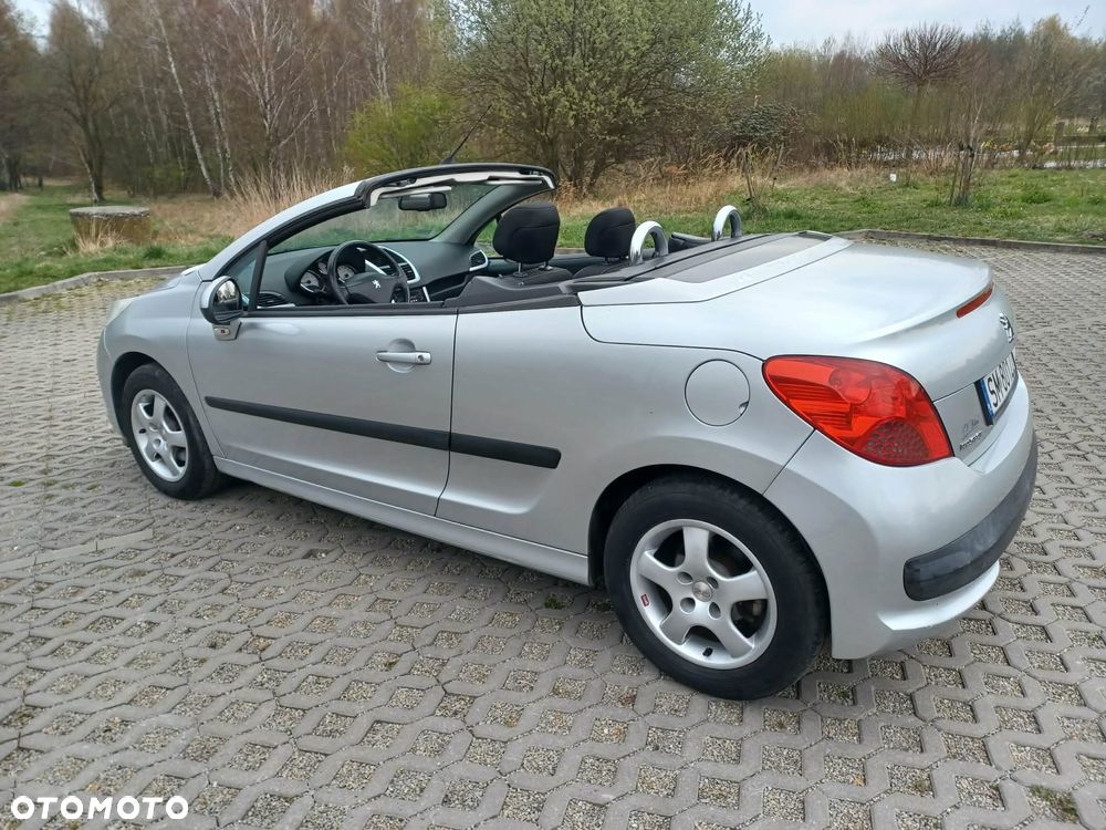 Peugeot 207 CC 120 VTi Active - 3