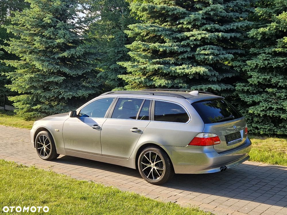 BMW Seria 5 525xi - 15