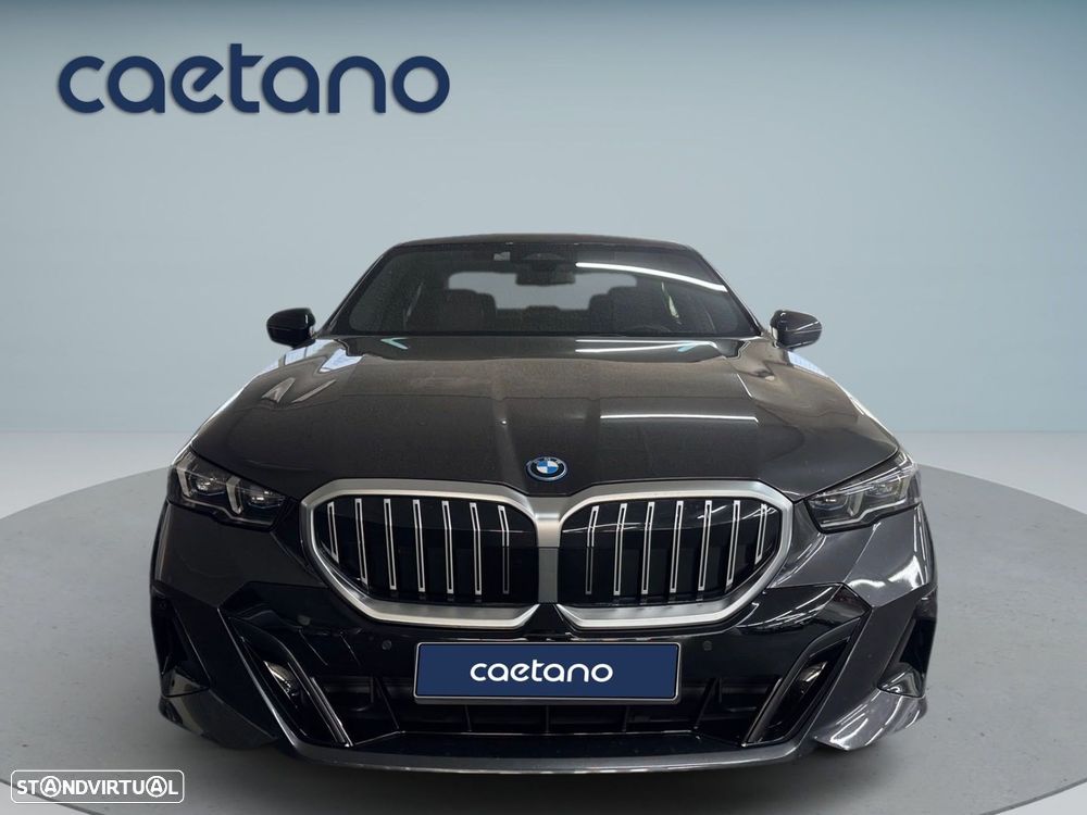 BMW 530 e Pack Desportivo M - 2