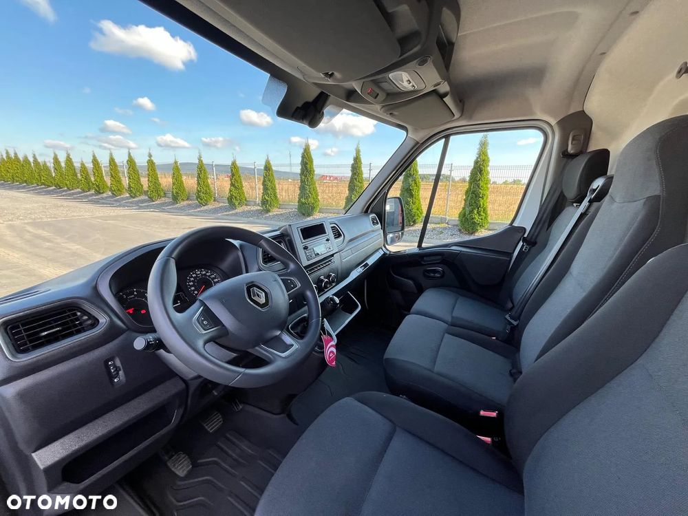 Renault Master 2.3 / DOSTAWCZY / 2023 / 15 TYS PRZEB. - 18