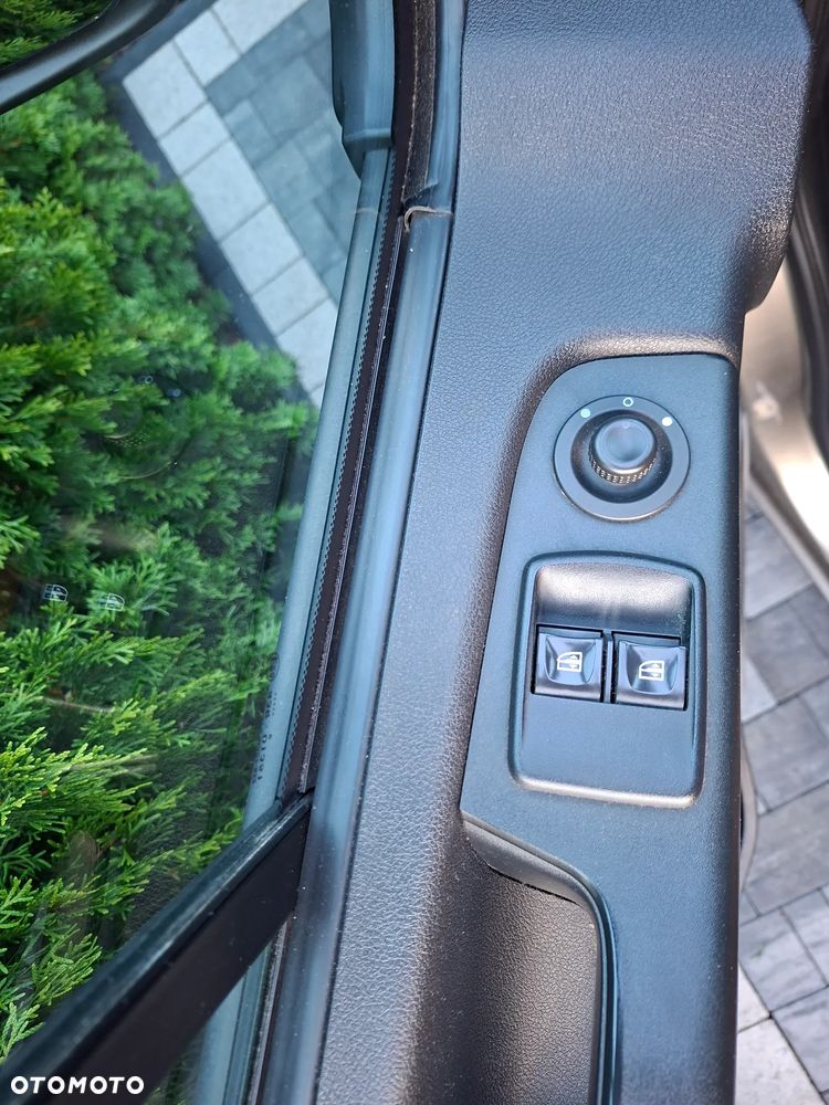Opel Vivaro L2H1 2,9t Edition - 12