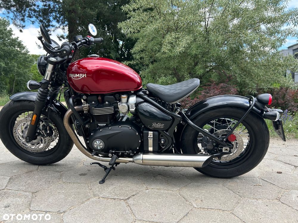Triumph Bonneville Bobber - 11