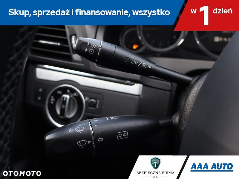 Mercedes-Benz Klasa E - 17