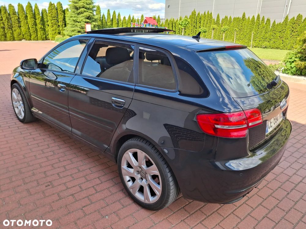 Audi A3 Sportback - 2