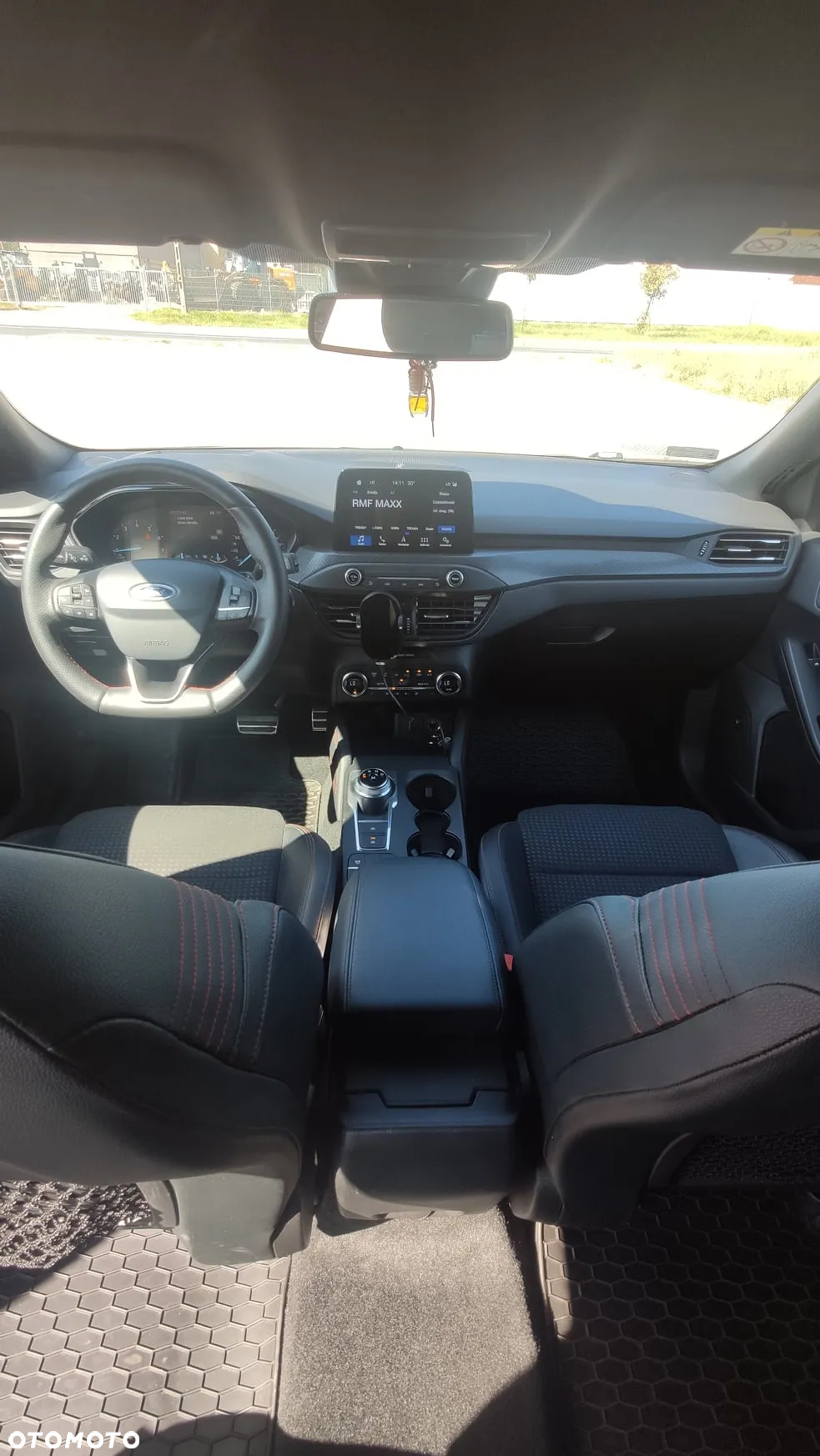 Ford Focus 1.5 EcoBoost Start-Stopp-System ST-LINE - 12
