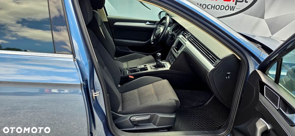 Volkswagen Passat 2.0 TDI (BlueMotion Technology) Highline - 16