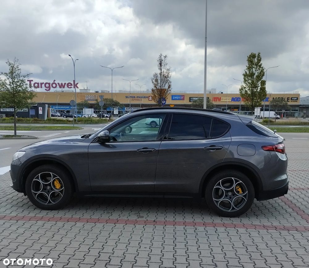 Alfa Romeo Stelvio 2.0 Turbo B-Tech Edition Q4 - 3