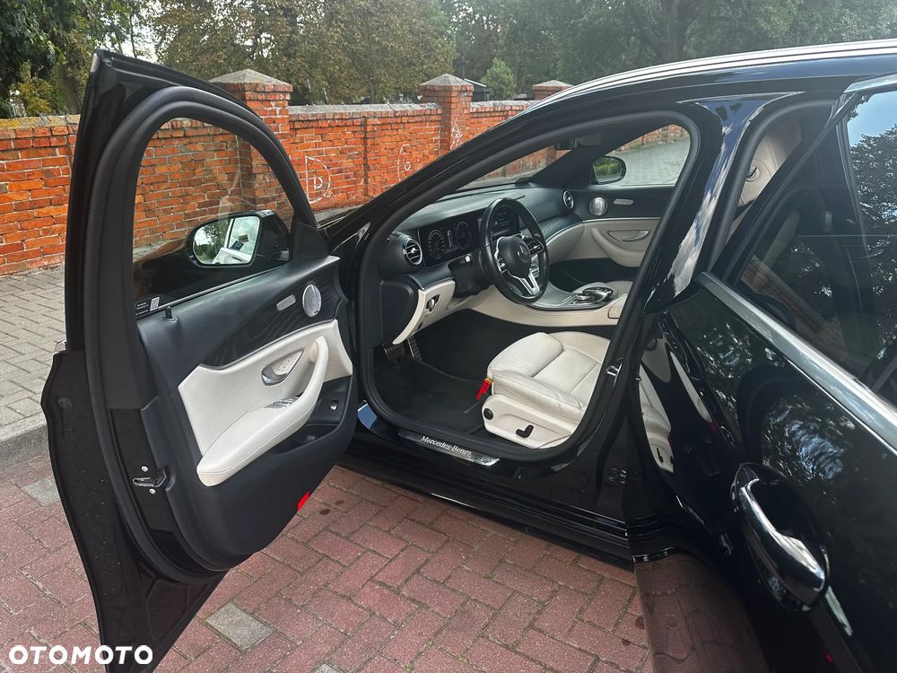 Mercedes-Benz Klasa E 220 d Business Edition 9G-TRONIC - 21