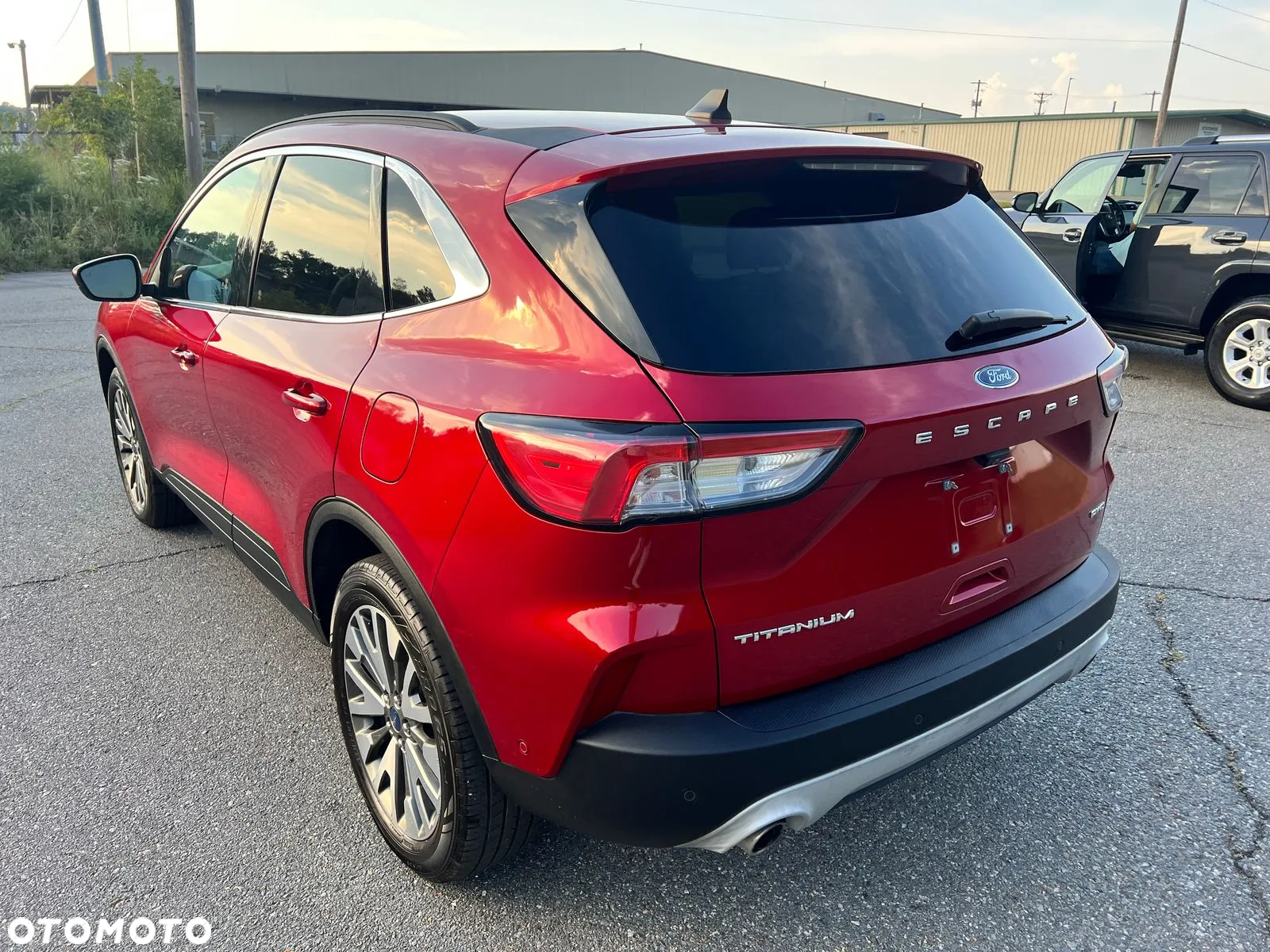 Ford Escape 2.0 EcoBoost AWD Titanium - 10