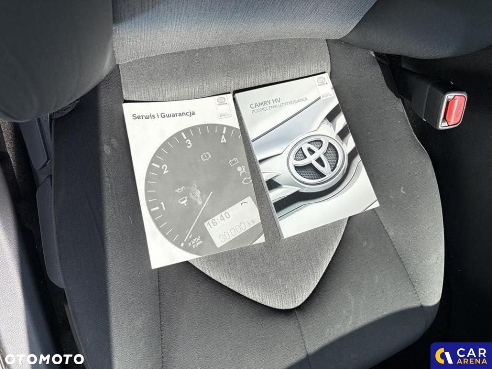 Toyota Camry - 37