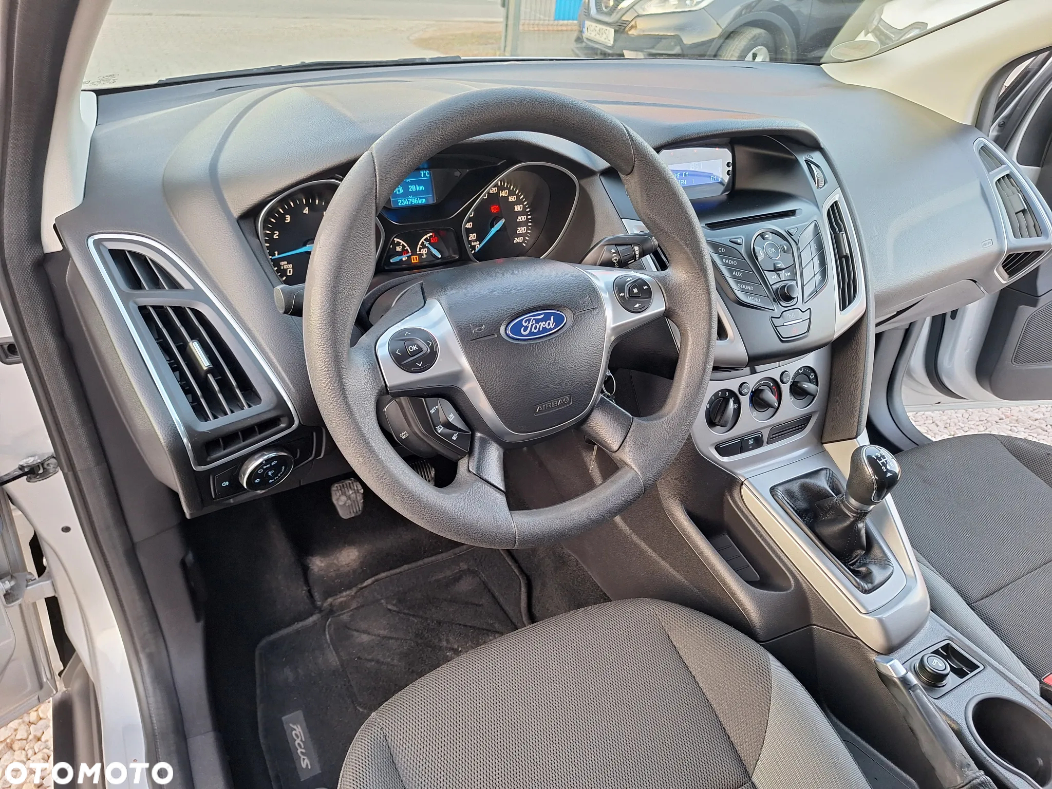 Ford Focus 1.6 Ambiente - 12