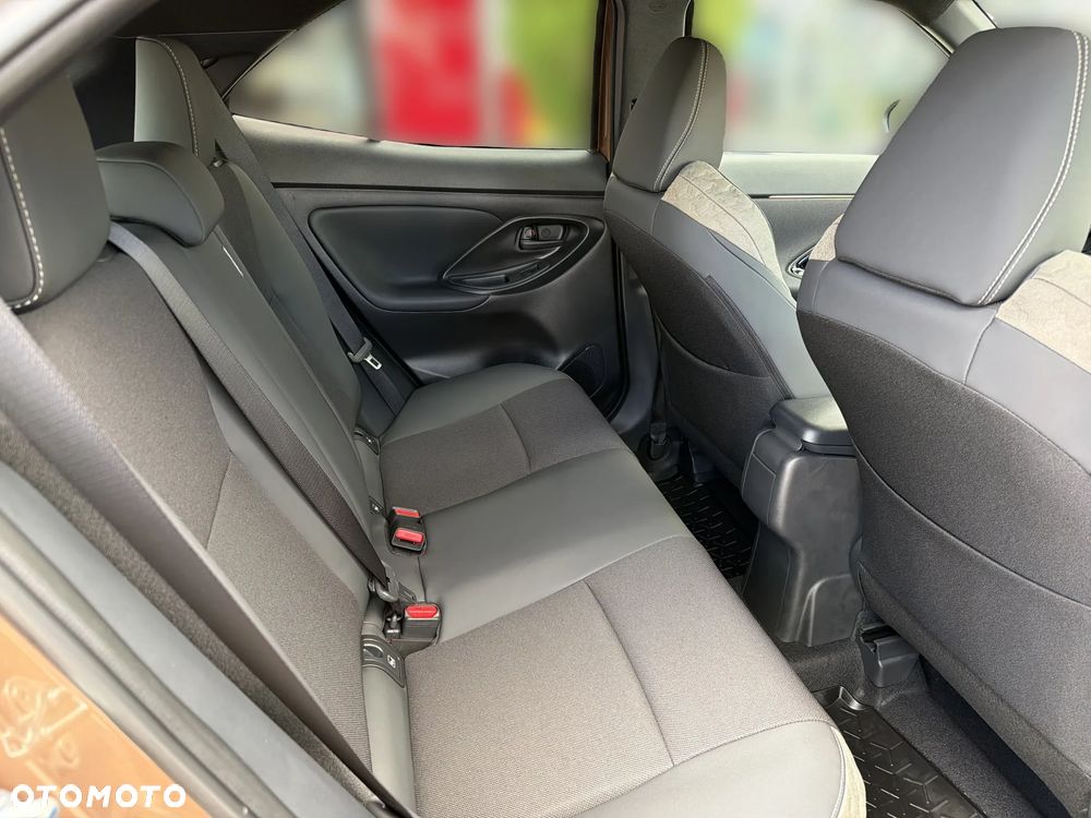 Toyota Yaris Cross Hybrid 1.5 Executive - 17