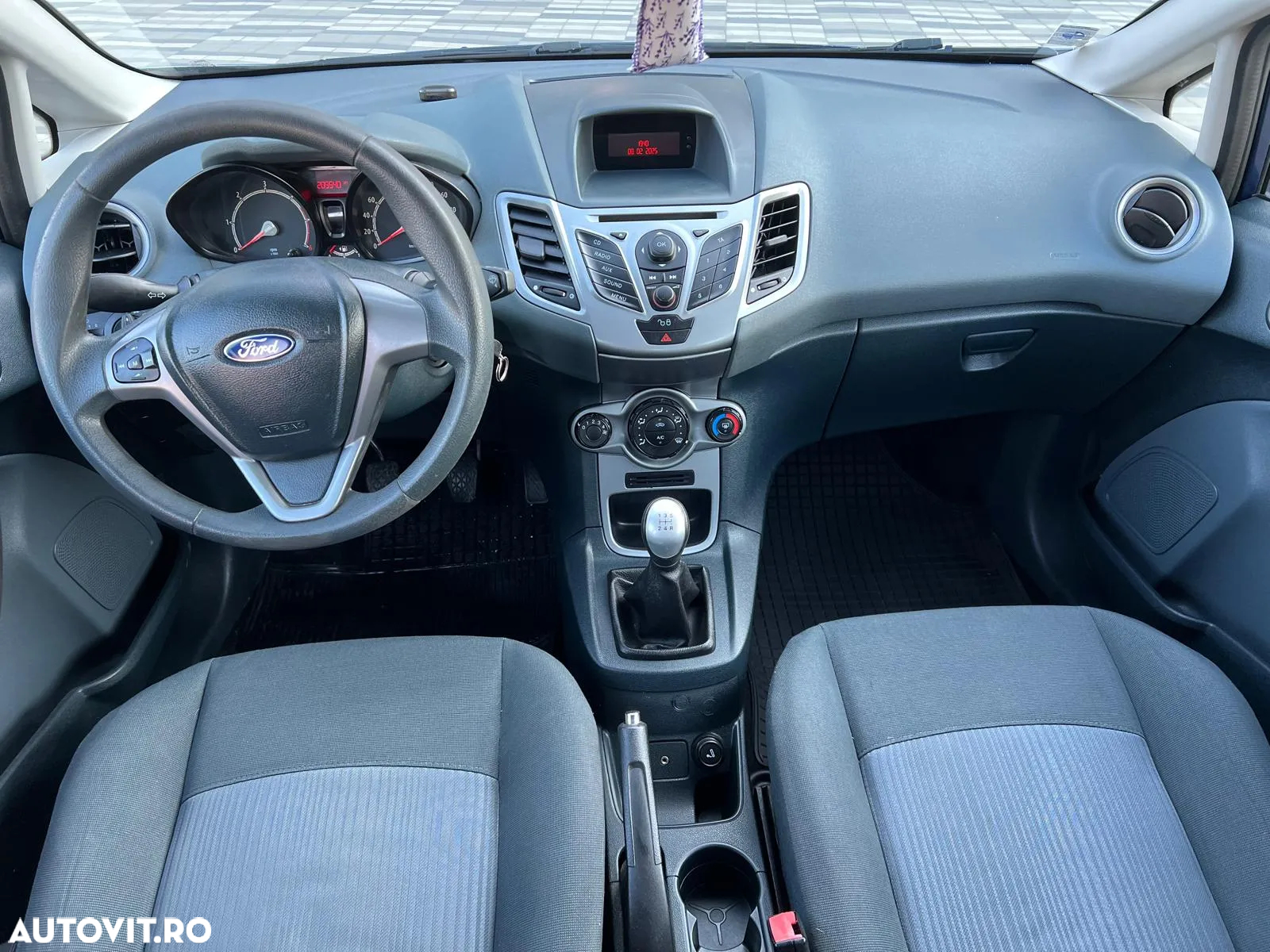 Ford Fiesta 1.4 TDCI Ambiente - 2