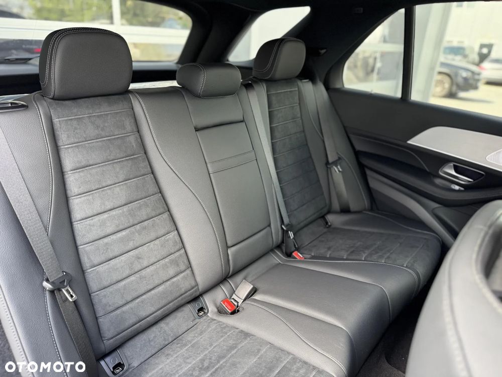 Mercedes-Benz GLE 300 d 4Matic 9G-TRONIC AMG Line Advanced Plus - 13