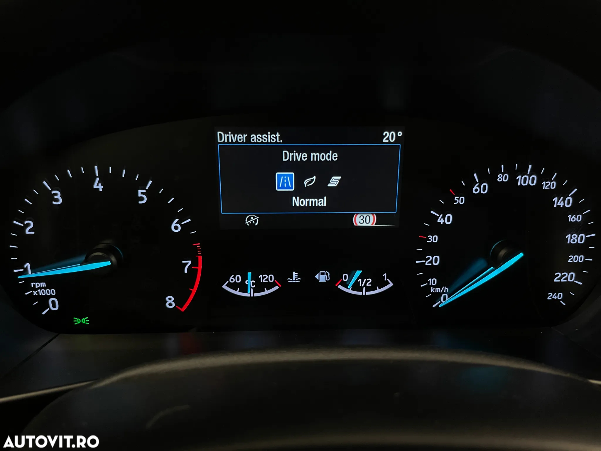 Ford Focus 1.0 EcoBoost Titanium Business - 20